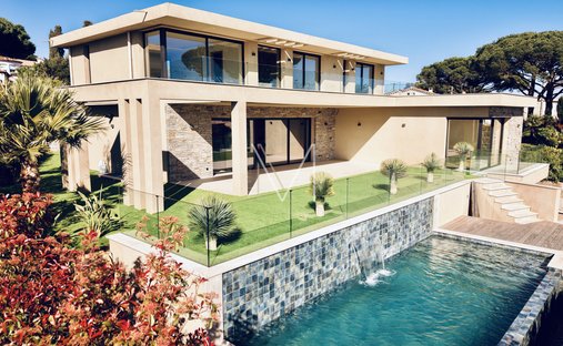 Villa in Nartelle-Noyer-Bellevue-bd des Sardinaux, Sainte-Maxime, France 1
