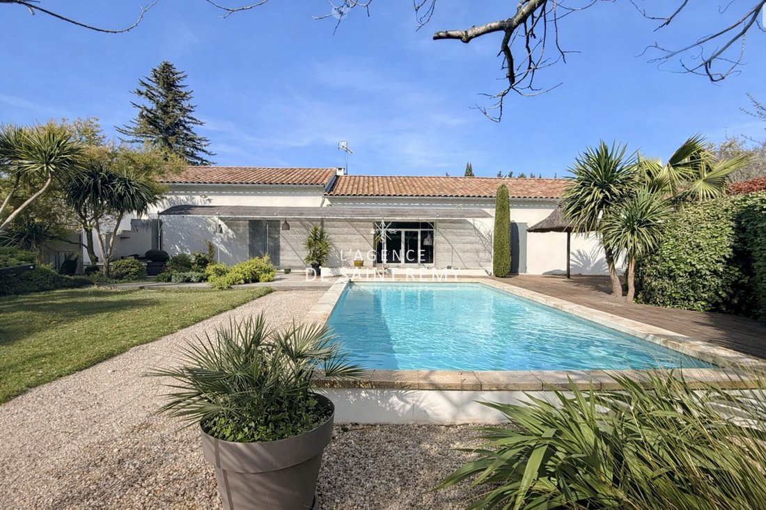 Villa in Eyragues, Provence-Alpes-Côte d'Azur, France 1 - 17502736