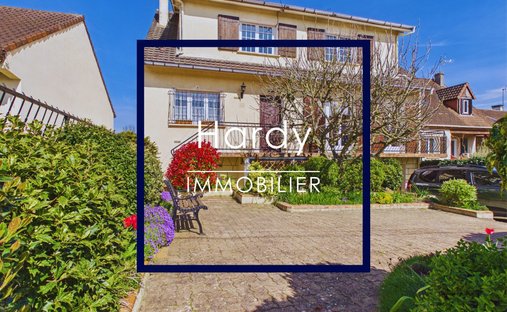 House in Osny, Ile-de-France, France 1