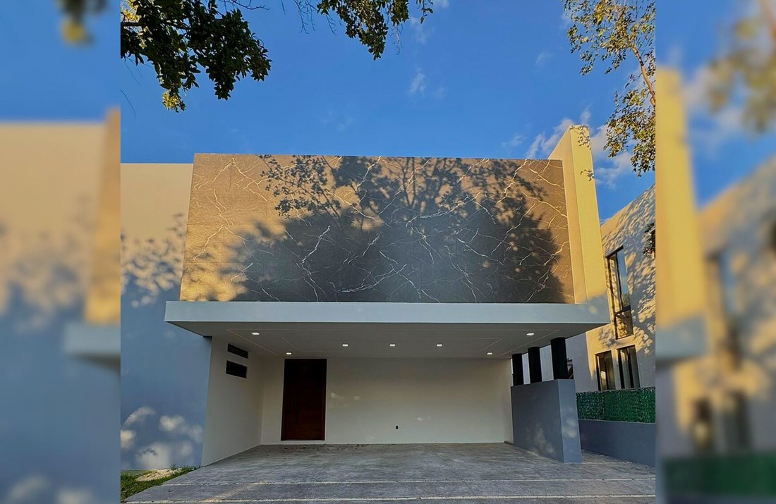 House in Yucatán Country Club, Yucatan, Mexico 2 - 17506055