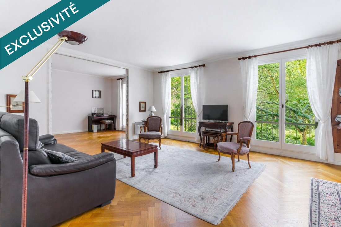 Apartment in Domaine National du Château, Versailles, France 4 - 16905802