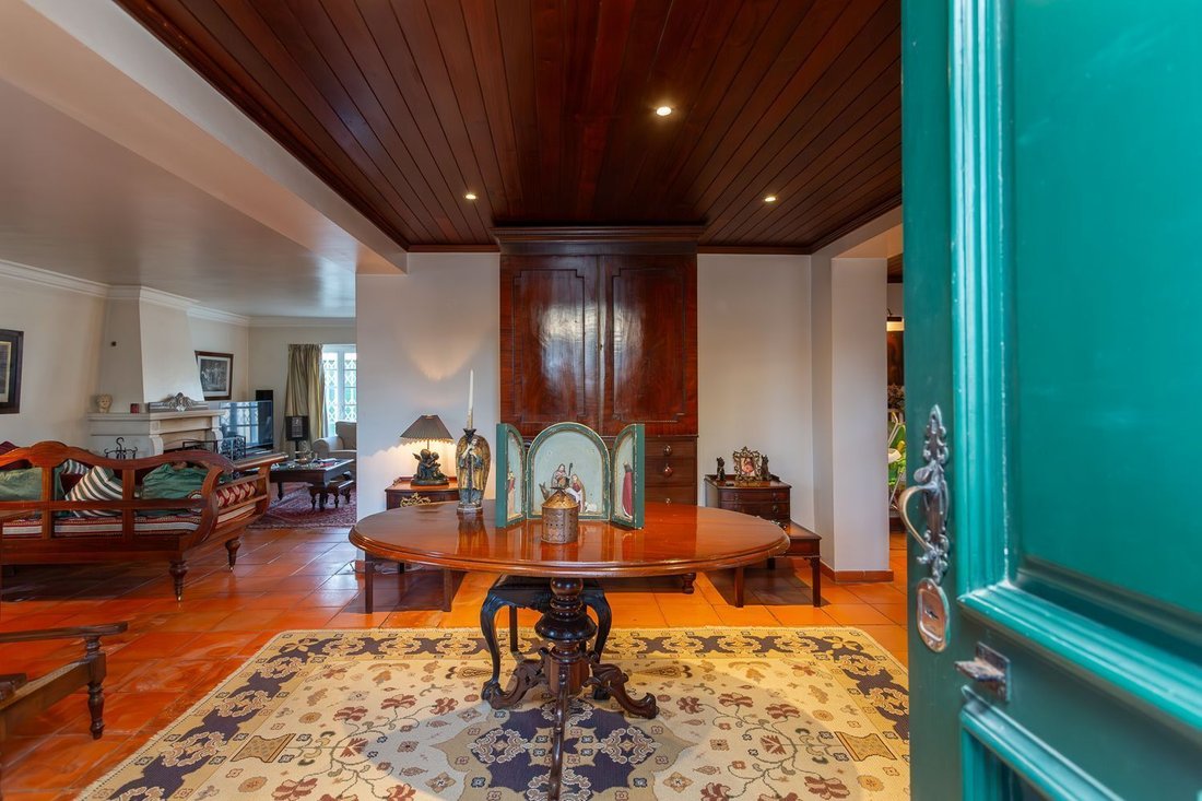 Villa in Algueirao-Mem Martins, Lisbon, Portugal 2 - 17072949