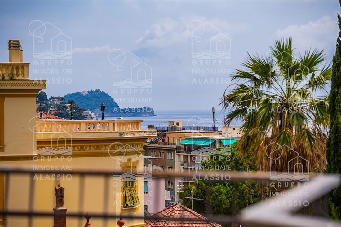 Villa in Central Hill, Alassio, Liguria 5 - 17508765