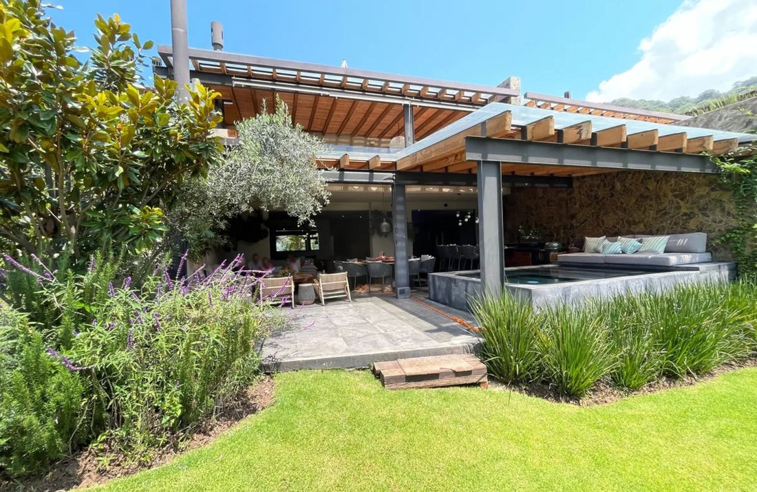 House in El Arco, Valle de Bravo, State of Mexico, Mexico 1 - 17505900