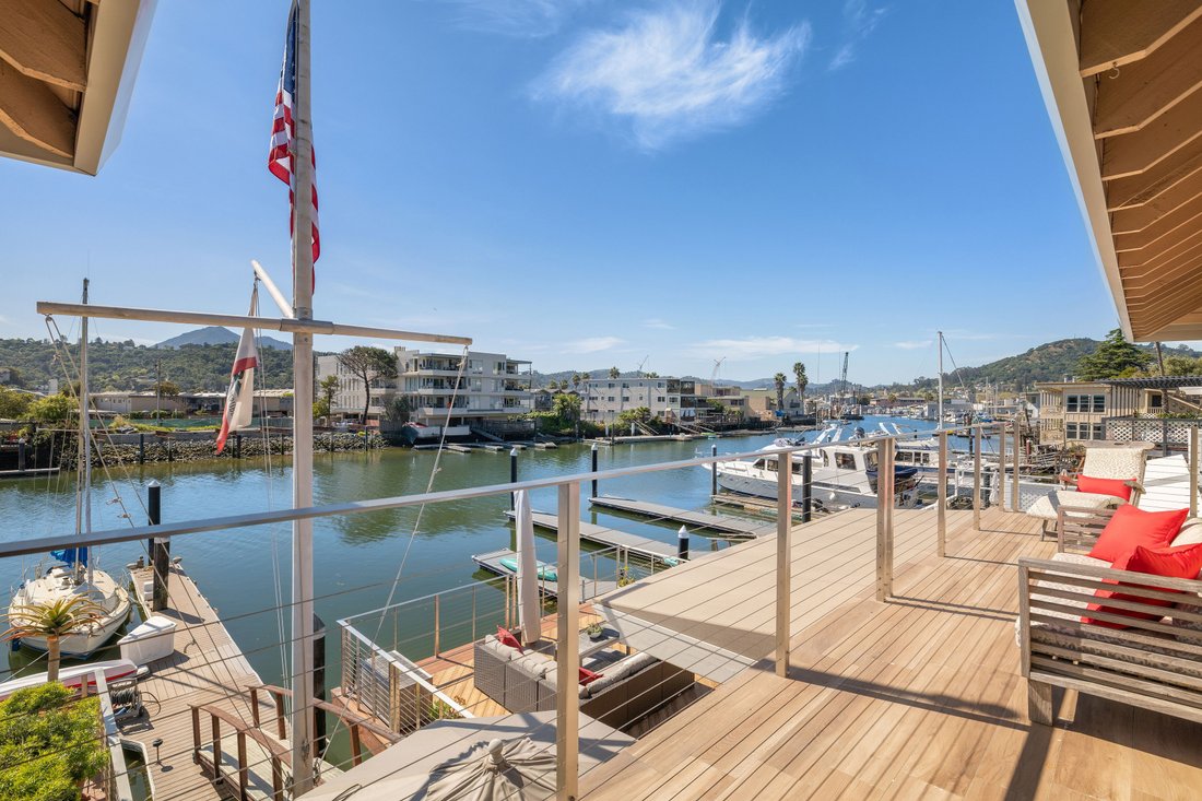 Condo in San Rafael, California, United States 2 - 17508418