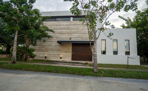House in Yucatán Country Club, Yucatan, Mexico 1