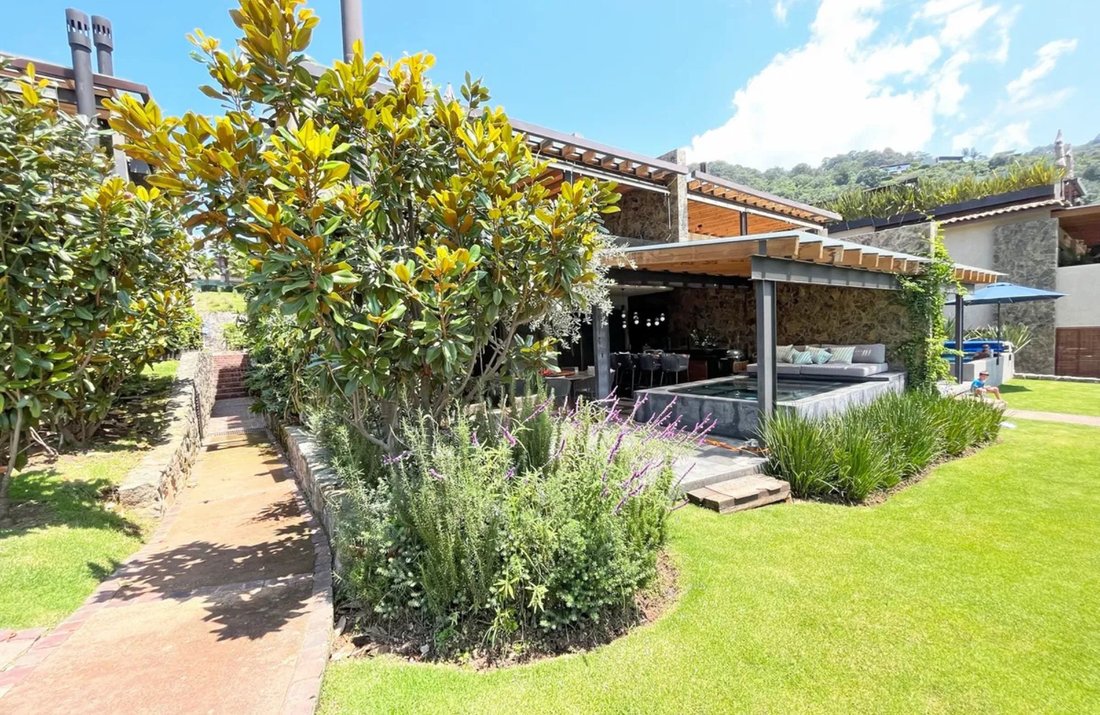 House in El Arco, Valle de Bravo, State of Mexico, Mexico 2 - 17505900