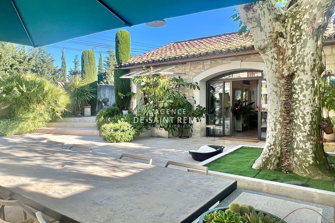 Villa in Saint-Rémy-de-Provence, Provence-Alpes-Côte d'Azur, France 4 - 17509062