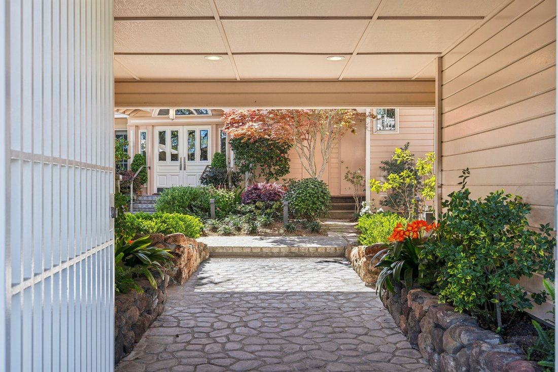 Condo in San Rafael, California, United States 4 - 17508418