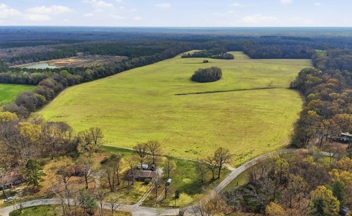 Farm Ranch in Manchester, Tennessee, United States 1