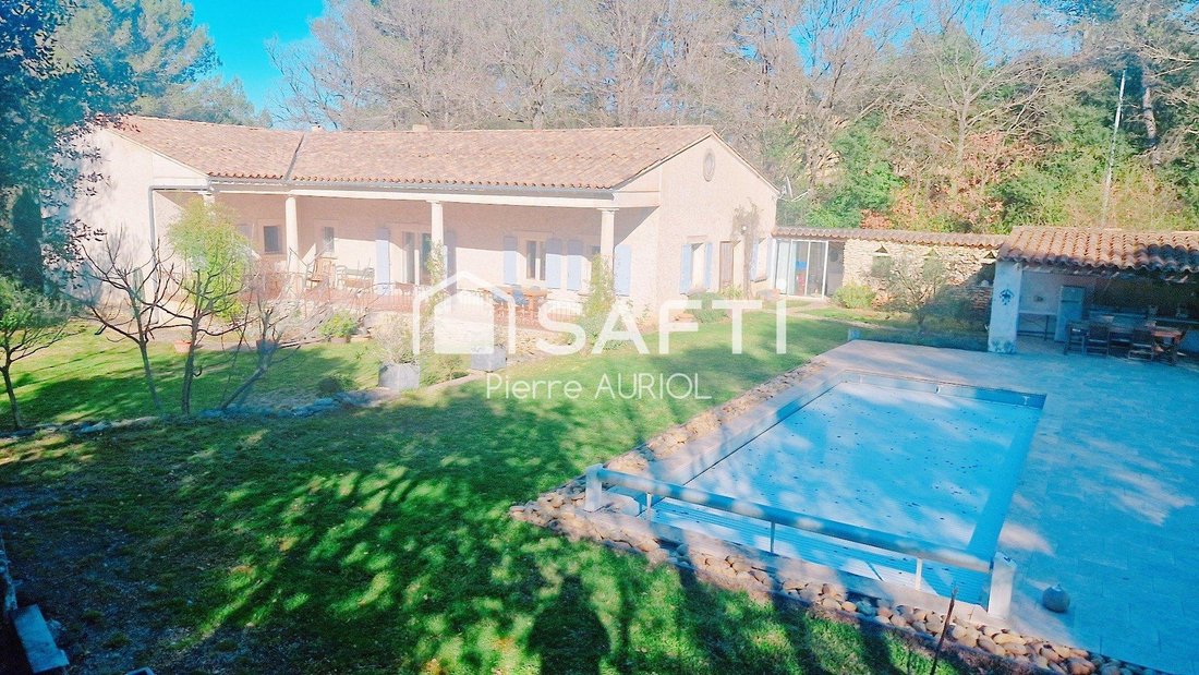 House in Ménerbes, Provence-Alpes-Côte d'Azur, France 3 - 16811048