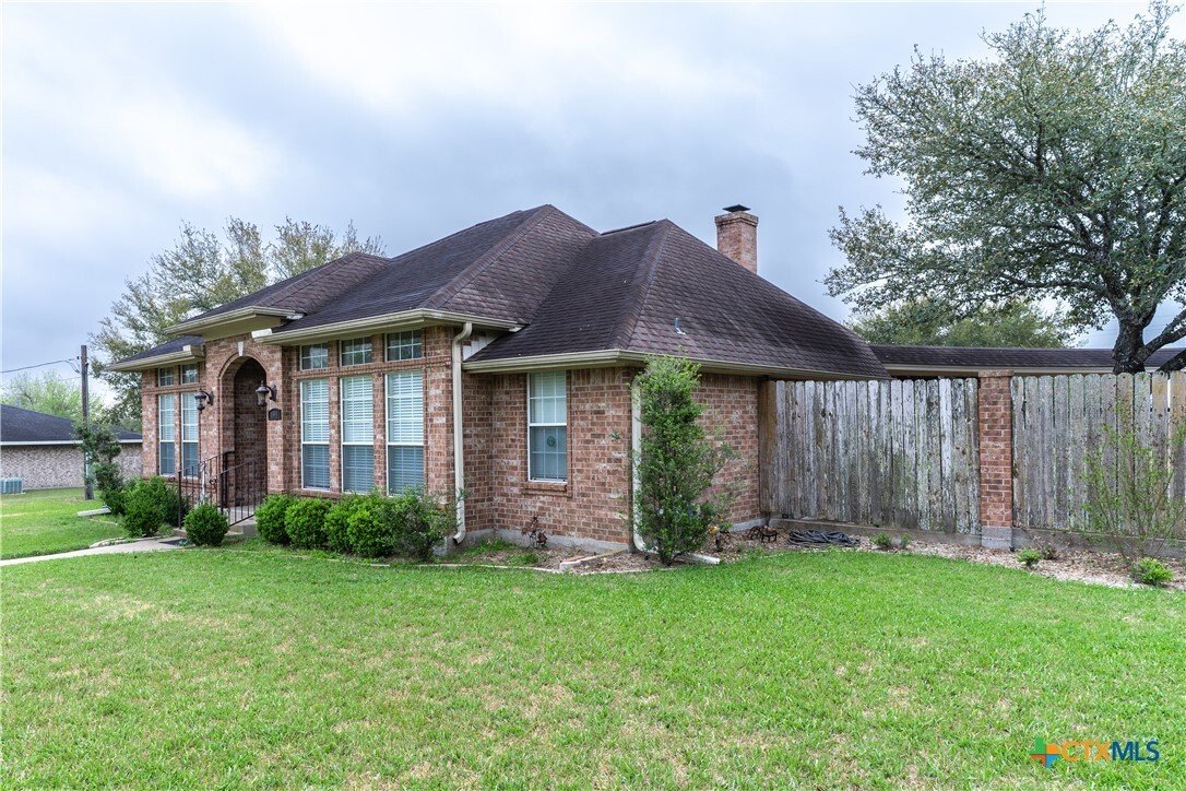 House in Shiner, Texas, United States 4 - 17504090