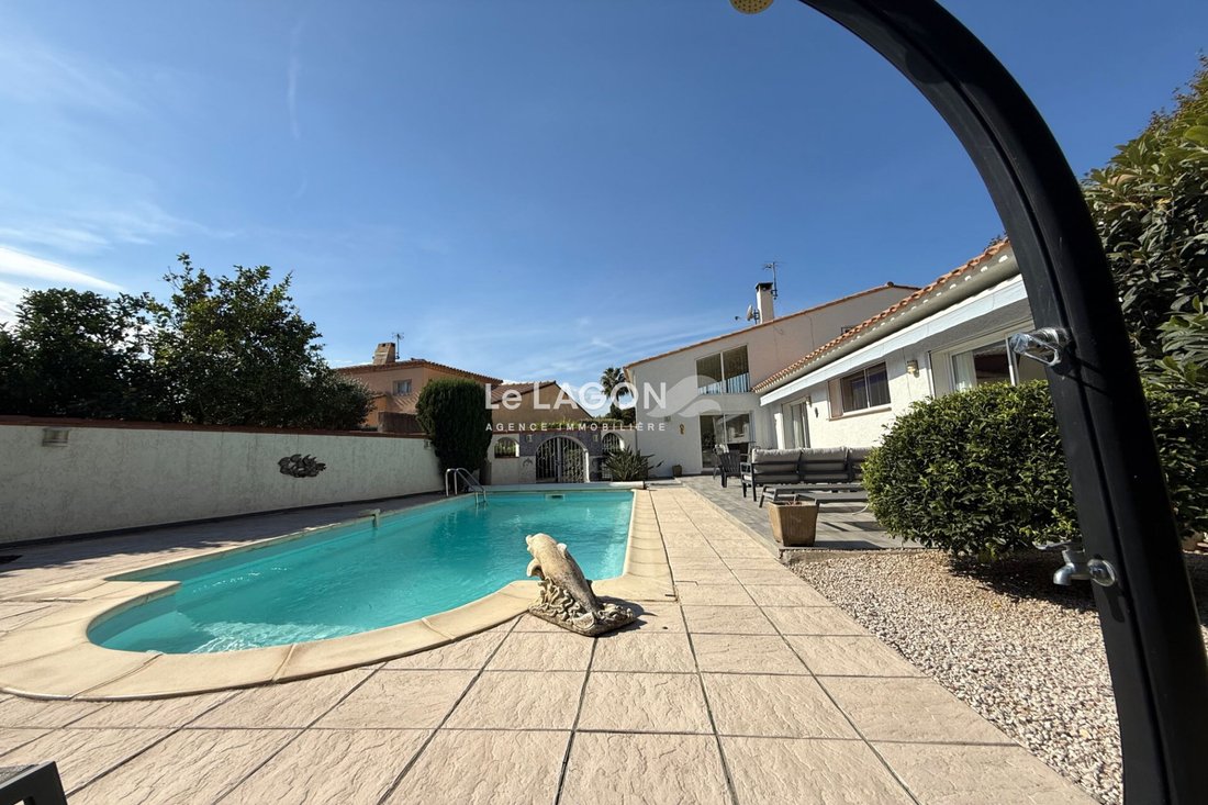 Villa à Saint-Cyprien, Occitanie, France 1 - 16321919