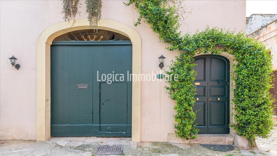 Italy 2 - 17506099