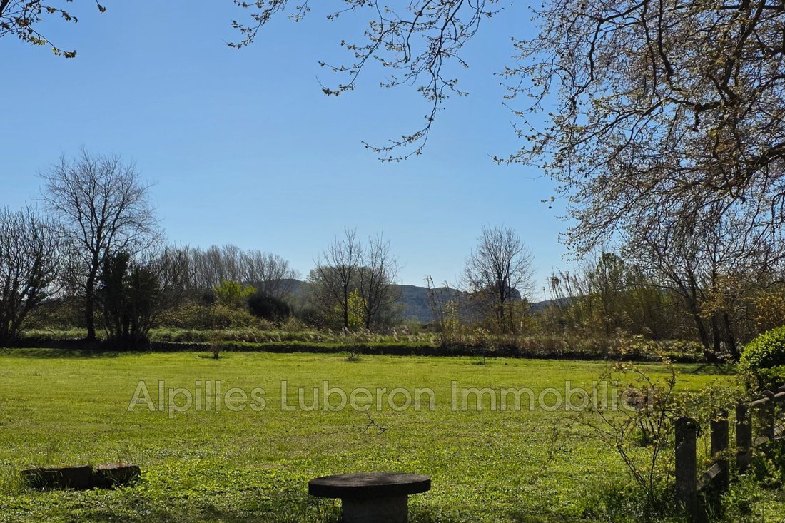 Villa in Nord et Ouest, Eyguières, France 3 - 17509065