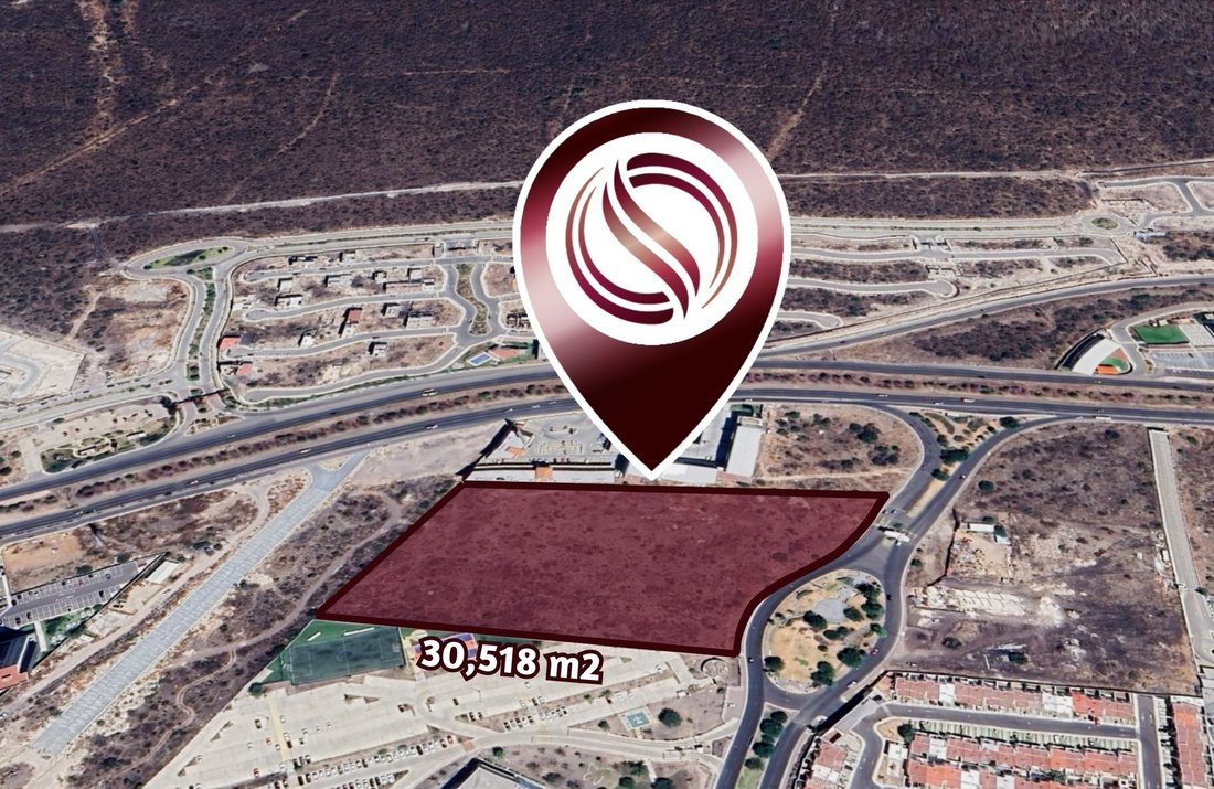 Land in Santiago de Querétaro, Querétaro, Mexico 1 - 17507047