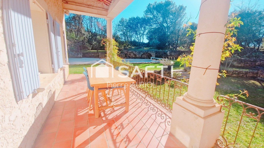 House in Ménerbes, Provence-Alpes-Côte d'Azur, France 4 - 16811048
