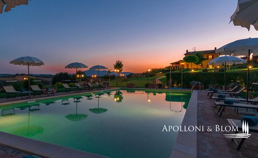 Villa in Castiglione del Lago, Umbria, Italy 1
