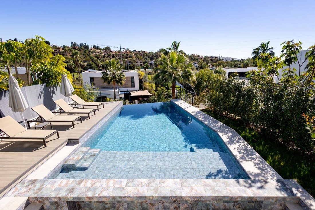 Villa in Estepona, Andalusia, Spain 3 - 17509037