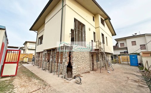 House in Lido di Camaiore, Camaiore, Tuscany 1