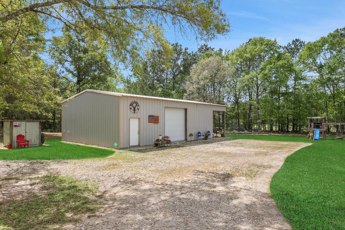 House in Cleveland, Texas, United States 2 - 17515408