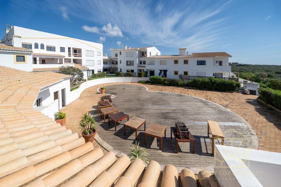 Budens, Algarve, Portugal 5 - 17508691