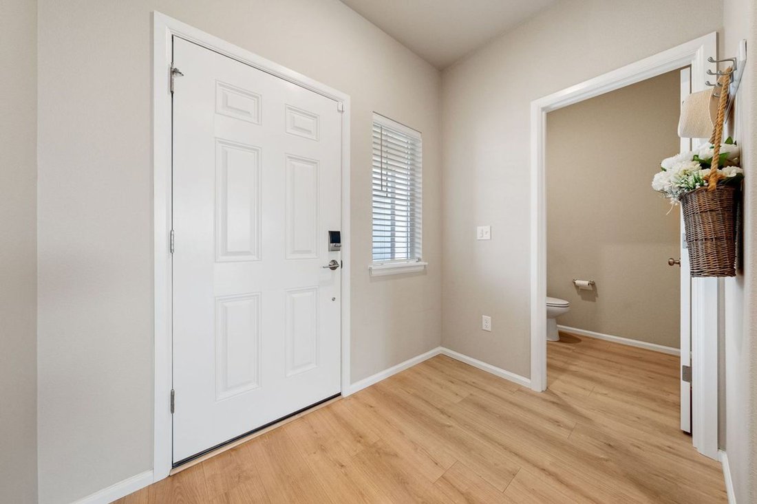 House in Port Orchard, Washington, United States 3 - 17503928
