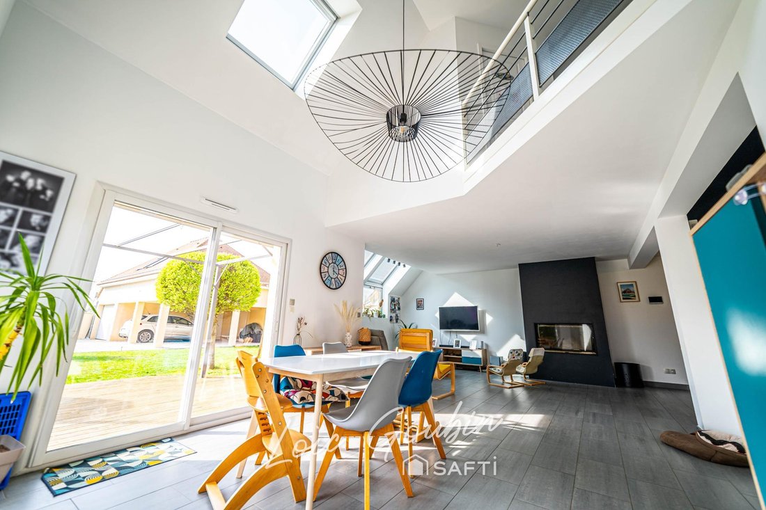 House in Saint-Martin-de-Fontenay, Saint-Martin-de-May, France 1 - 17511362