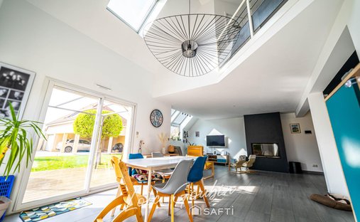 House in Saint-Martin-de-Fontenay, Saint-Martin-de-May, France 1