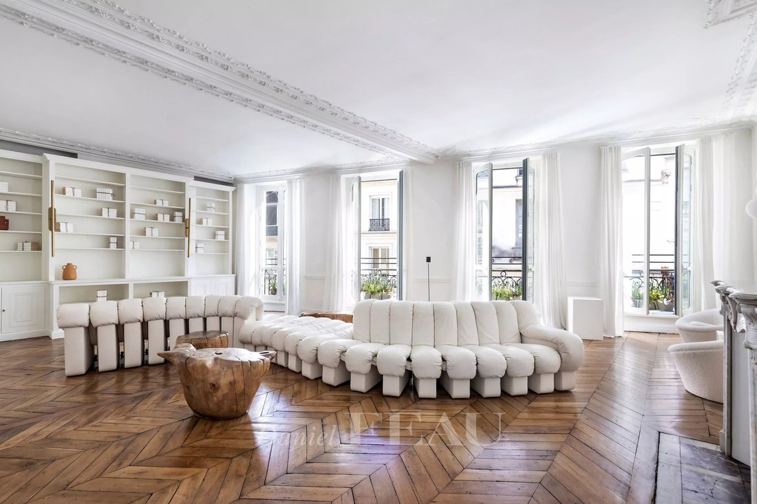 Apartment in Paris 1er Arrondissement, Paris, France 2 - 17503121