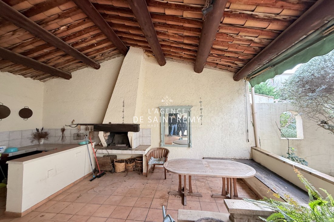 Villa in Saint-Rémy-de-Provence, Provence-Alpes-Côte d'Azur, France 3 - 17373553