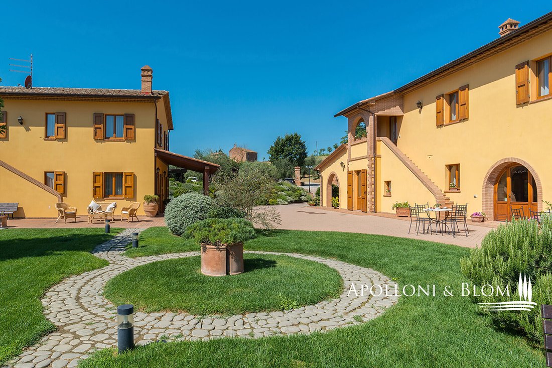 Villa in Castiglione del Lago, Umbria, Italy 4 - 17510634