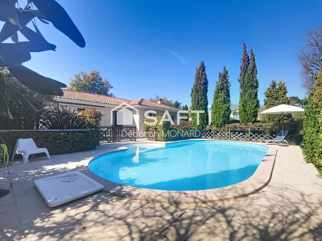 House in Saint-Medard-en-Jalles, Nouvelle-Aquitaine, France 2 - 17511430