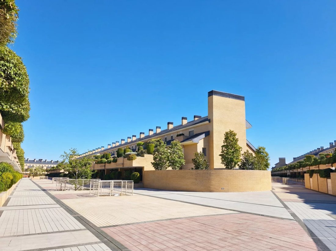 Residenza a Pozuelo de Alarcón, Madrid, Spagna 2 - 15263234