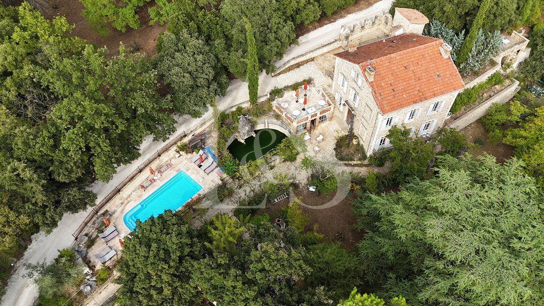 Castle in Centre, Nyons, France 1 - 17019008