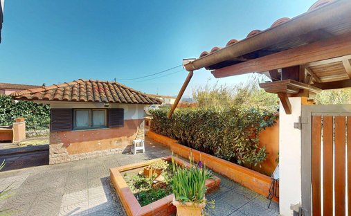 House in Trinità - Battifollo, Sarzana, Liguria 1