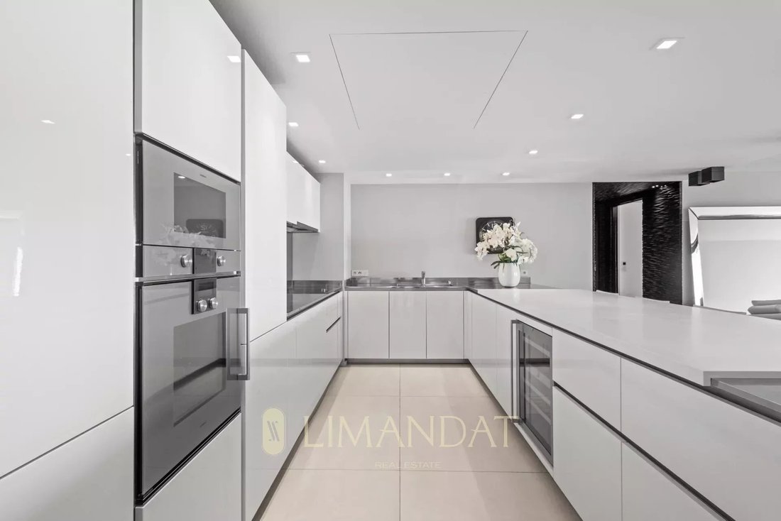 Apartment in La Source, Cannes, France 5 - 15579041