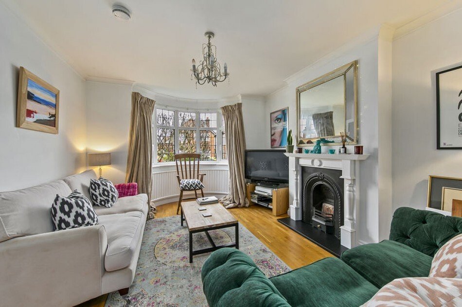 House in Walton, Elmbridge, England 2 - 17340811