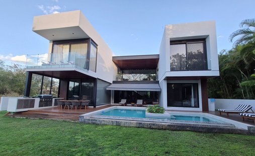 House in Yucatán Country Club, Yucatan, Mexico 1
