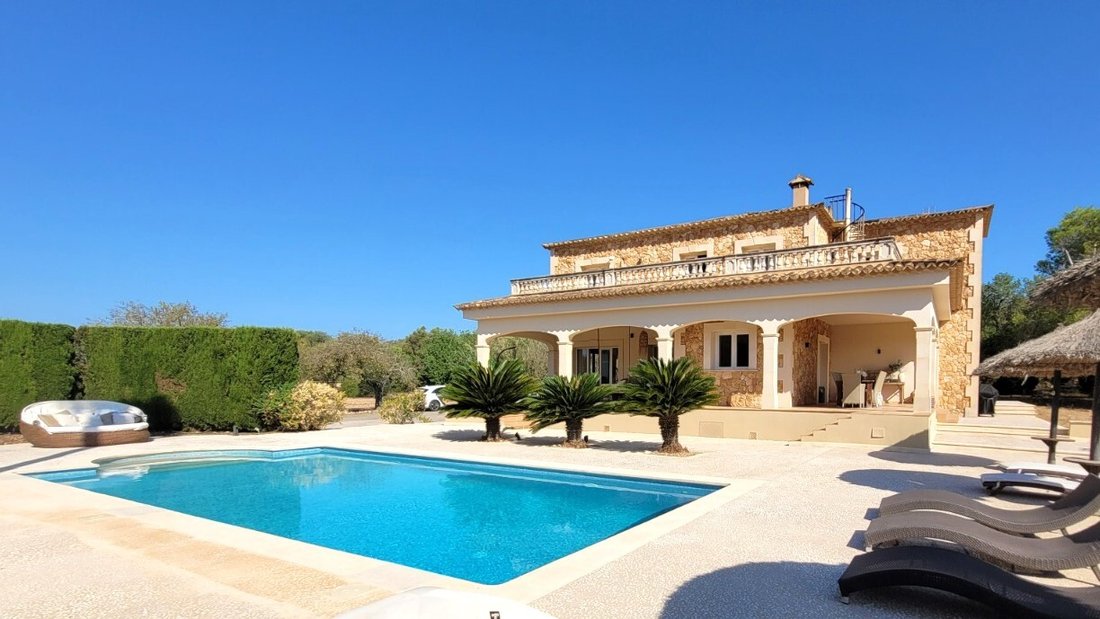 Finca in Llucmajor, Balearic Islands, Spain 1 - 17503393