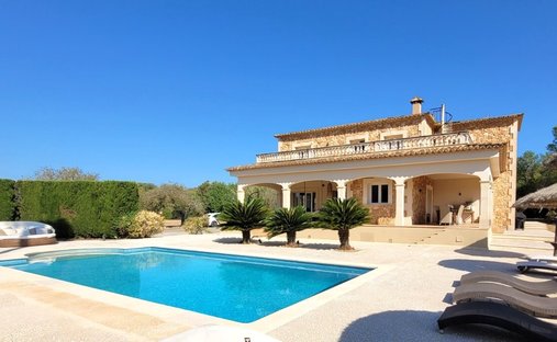 Finca in Llucmajor, Balearic Islands, Spain 1