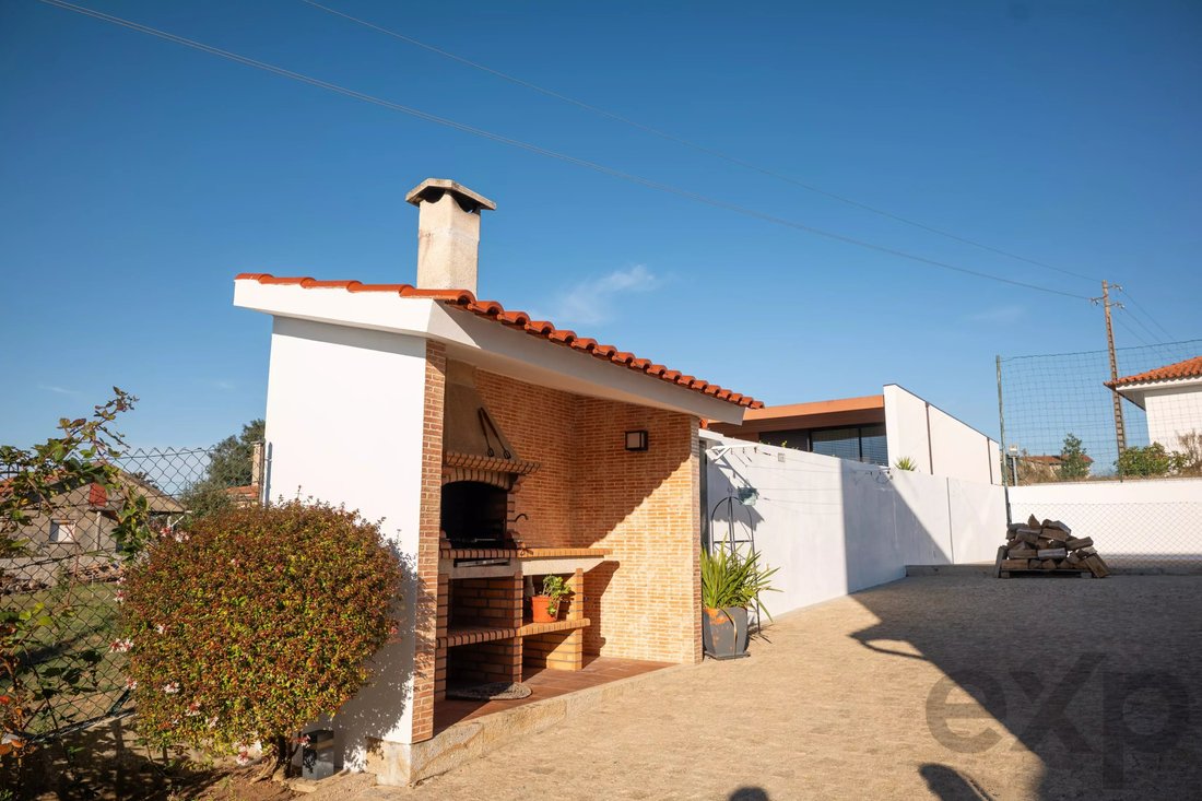 Villa in Friestas, Viana do Castelo District, Portugal 4 - 17503434