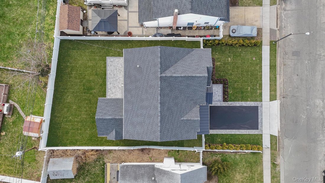 House in Hicksville, New York, United States 5 - 17504008