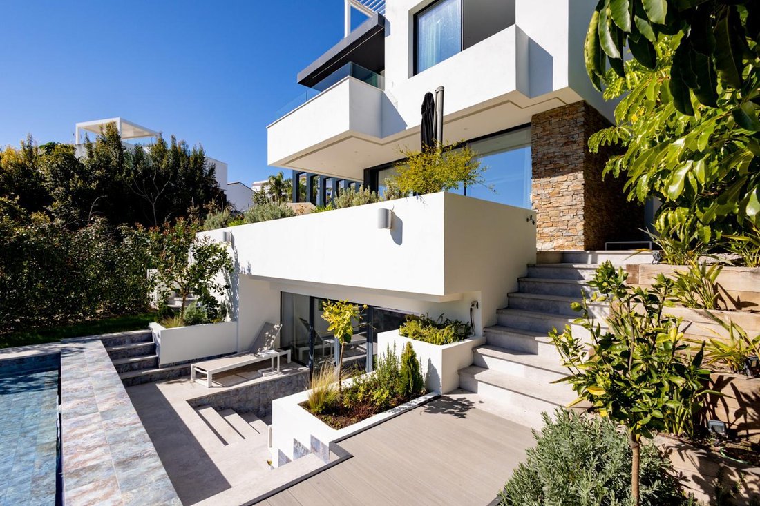 Villa in Estepona, Andalusia, Spain 2 - 17509037