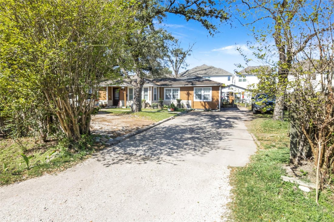 House in Houston, Texas, United States 1 - 17513071