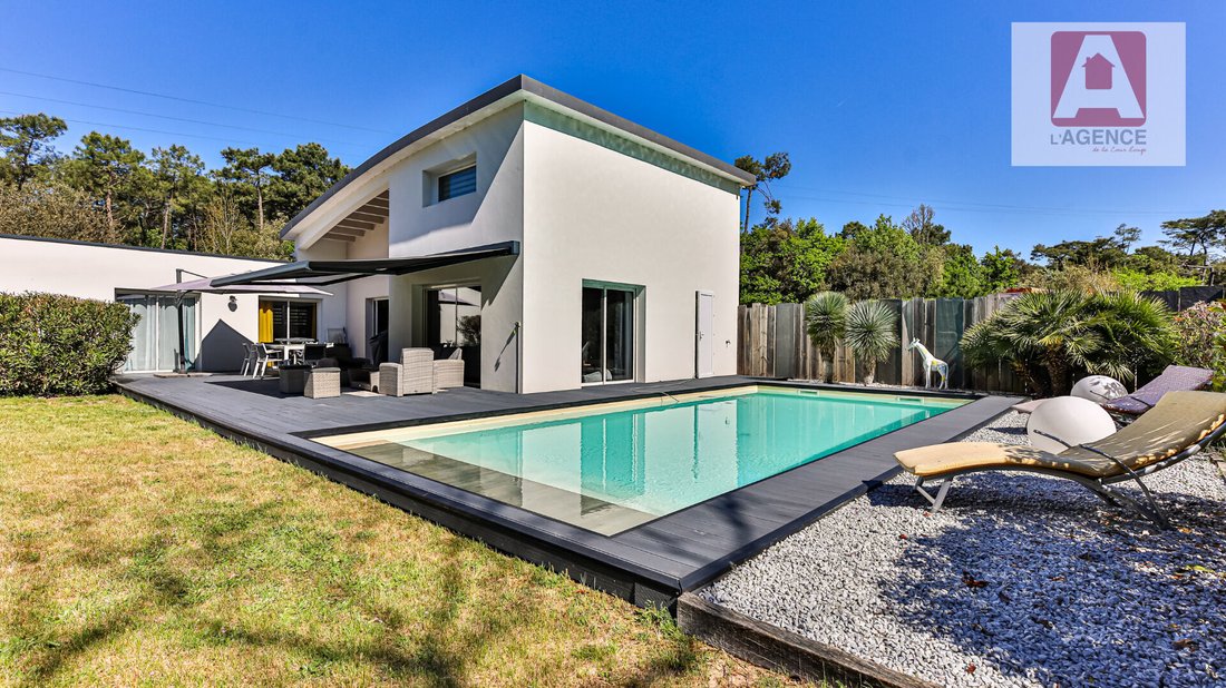 Villa in Saint-Hilaire-de-Riez, Pays de la Loire, France 2 - 17503359