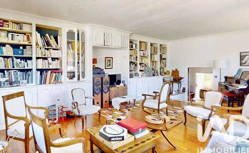 House in Rive Droite, Viroflay, France 1