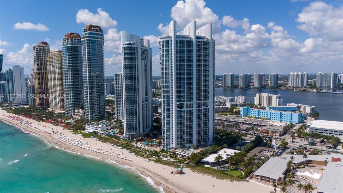 Condo in Sunny Isles Beach, Florida, United States 3 - 17504399