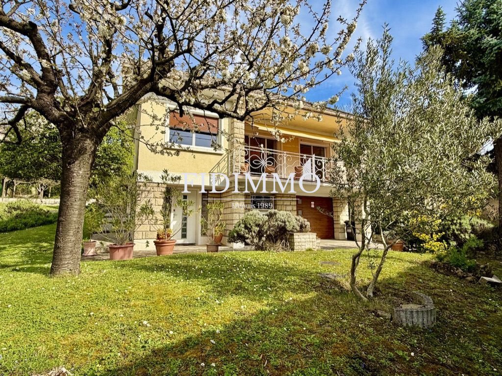 House in Chennevieres-sur-Marne, Ile-de-France, France 1 - 17512805