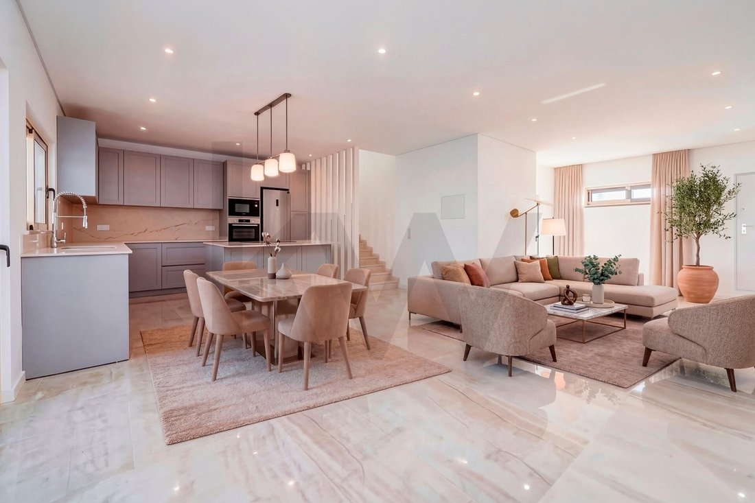 Townhouse in Arranho, Lisbon, Portugal 3 - 17508671